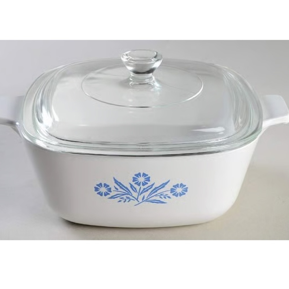 Vintage CorningWare dish 1 1/2 quart casserole dish from the "Blue Cornflower"